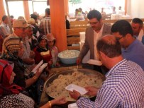 EMIN ÇıNAR - 123 Yıllık Bayram Pilavı Geleneği Yaşatılıyor