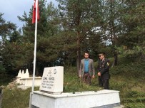 Kaymakam Işık, Şehit Cemal Yüksel'in Kabrini Ve Ailesini Ziyaret Etti