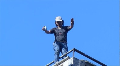 Lübnan'a Uçak Bileti Alamayınca İntihara Kalkıştı