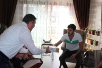 DAĞLıCA - Özdağ Şehit Evini Ziyaret Etti