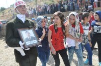 SEYFETTİN YILMAZ - Şehit Uzman Çavuş Ali Çakar Gözyaşları Arasında Toprağa Verildi