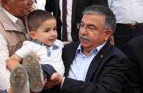 İSMET YıLMAZ - TBMM Başkanı Yılmaz Açıklaması 'Terör Örgütü Kürt Halkına Zarar Veriyor'
