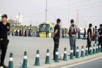 HALIS ÖZKAHYA - Beşiktaş Ve Fenerbahçe Kafilesi Stadyuma Geldi