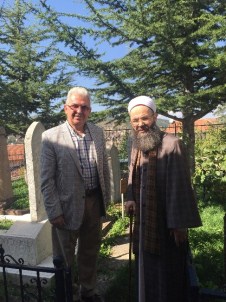 Cübbeli Ahmet Hoca, Ahmet Siyahi Hz.'Nin Türbesini Ziyaret Etti