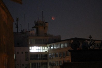 Diyarbakır'da 'Kanlı Ay' Ve 'Süper Ay' Görüntülendi