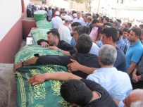 Kazada Hayatını Kaybeden 5 Kişi Gözyaşları İçinde Toprağa Verildi