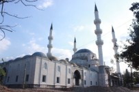 KOCATEPE CAMII - Kırgızistan'da Türklerin Yaptırdığı Orta Asya'nın En Büyük Camisi Tamamlanıyor