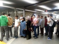 İNDİRİMLİ ULAŞIM - Öğrencilerin 'Bukart' Kuyruğu