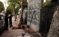 TEMİZLİK İŞÇİSİ - Tuvalet Olarak Kullanılan Üst Geçide Demir Perde