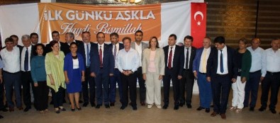 AK Parti Adaylarını Tanıttı