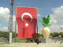 Boğazlıyan'da Parka Şehitler Anısına Türk Bayrağı Asıldı