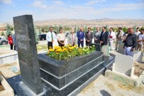 BOZLAK - Bozkırın Tezenesinin Hayatı Tiyatro İle Anlatıldı