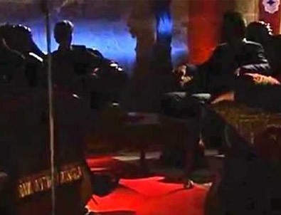 Emniyet, senaryo timi kurdu