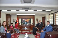 İLKÖĞRETİM MÜDÜRÜ - Minik Öğrencilerden Vali Yavuz'a Ziyaret