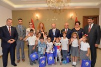 AHMET ŞİMŞEK - Öğretmen Ve Öğrencilerden Vali Çakacak'a Ziyaret