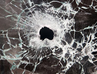 Van'da liseye bombalı ve silahlı saldırı