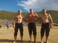 DOSTLUK KÖPRÜSÜ - Yıldırımlı Pehlivanlar Balkanlar'da Rüzgar Gibi Esti