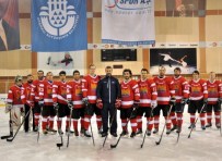 BUZ HOKEYİ TAKIMI - Zeytinburnu Belediyesi Sk Türkiye'yi Avrupa Ligi'nde Temsil Ediyor