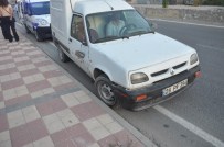 Bozüyük'te Kamyonet Yayaya Çarptı Açıklaması 1 Yaralı