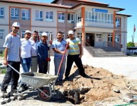 Eğitim Sevdalısı Öğretmenler İş Başında