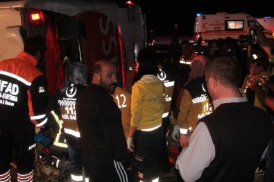 Erzurum'da Yolcu Otobüsü Kazası Açıklaması 29 Yaralı