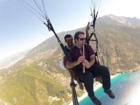 TÜRKÇE ÖĞRETMENI - Görme Engelli Öğretmen Gökyüzünde Kaval Çalarak Uçtu