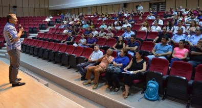Muratpaşa Belediye Personeli Ayrımcılığa Karşı Eğitim Alıyor