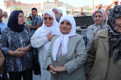 Niğde'den 133 Hacı Adayı Kutsal Topraklara Yolculuğa Çıktı