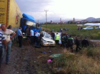 Amasya'da Tır İle Otomobil Çarpıştı Açıklaması 4 Ölü