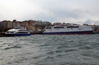 DENİZ UÇAĞI - Bandırma'da Fırtına Deniz Ulaşımını Etkiliyor