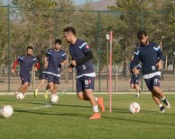 SAKARYASPOR - Dadaşlar, Bir Günlük İzinin Ardından Erzin Belediye Spor Maçı Hazırlıklarına Başladı