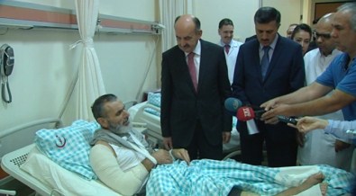 Yaralı Hacıları Ziyaret Etti Açıklaması Sağlık Durumlarını Anlattı
