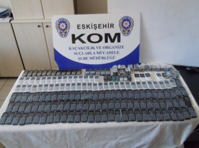 Eskişehir'de Kaçak Cep Telefonu Operasyonu