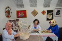 KOL DÜĞMELERI - Hem Öğreniyorlar, Hem Kazanıyorlar