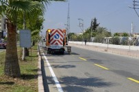 ŞERİT İHLALİ - Mersin'de Yol Çizgileri Yenileniyor