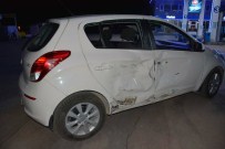 HÜSEYIN YıLDıZ - Otomobil Ve Motosiklet Çarpıştı Açıklaması 2 Yaralı