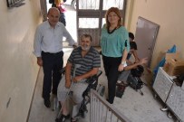 Engelliye Yardım Eli Yunusemre Belediyesinden Uzandı