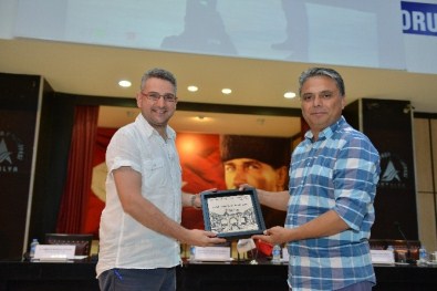 Muratpaşa Hizmetlerinde Ayrım Yok