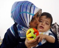 ABDÜLMECIT - Yurt Dışından Getirilen İlaç Bulunamazsa İki Kardeşin Dünyası Kararacak