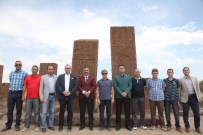 BÜLENT TEKBıYıKOĞLU - Vali Çınar'ın Ahlat Gezisi