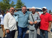 Hacılar Dualarla Uğurlandı