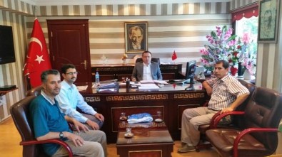 Hayrat Vakfı'ndan Gölbaşı Kaymakamına Ziyaret