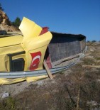 MERMERLER - Mermer Yüklü Tır Devrildi Açıklaması 1 Yaralı