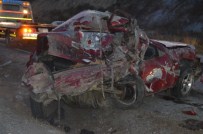 Minibüs Otomobile Çarptı Açıklaması 9 Yaralı