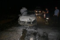 YASLıCA - Şanlıurfa'da Seyir Halindeki Otomobil Kül Oldu