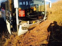 Yolcu Midibüsü Tepeye Çarptı Açıklaması 12 Yaralı