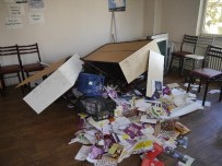 GERILLA - Edirne'de HDP Binasına Saldırı
