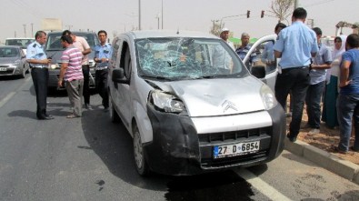 Gaziantep'te Trafik Kazası Açıklaması 1 Yaralı