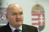 Macaristan Savunma Bakanı Hende'nin İstifası