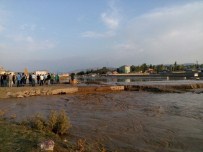 AYNALı SAZAN - Özalp İlçesinde Sel